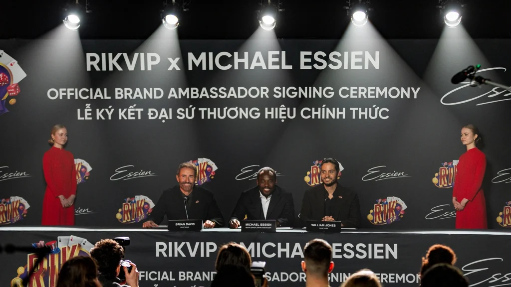 ki ket dai su thuong hieu MICHAEL ESSIEN
